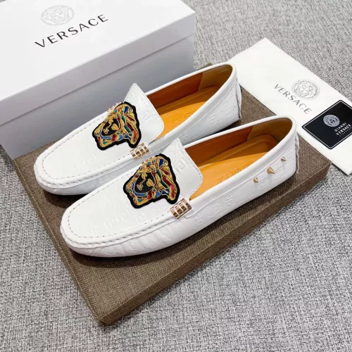 Versace Leather Shoes For Men #1373578