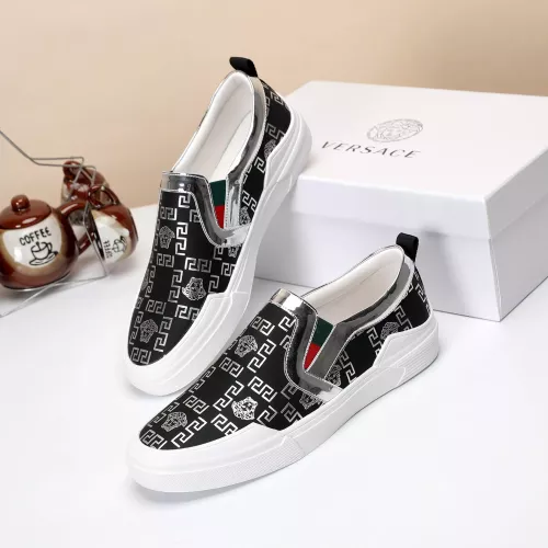 Versace Casual Shoes For Men #1373596