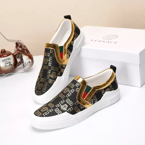 Versace Casual Shoes For Men #1373597
