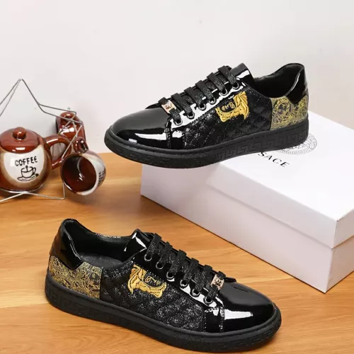 Versace Casual Shoes For Men #1373603