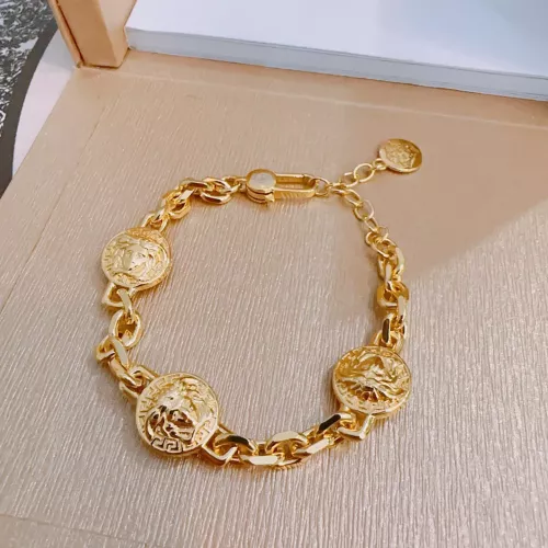 Versace Bracelets For Unisex #1373764