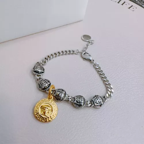 Versace Bracelets For Unisex #1373772