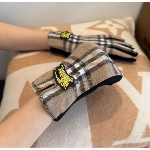 Replica Burberry Gloves #1379064 $36.00 USD for Wholesale