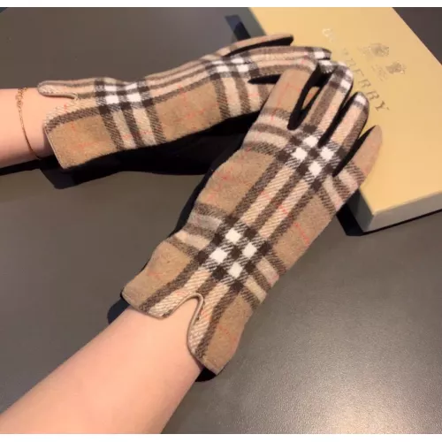 Replica Burberry Gloves #1379203 $36.00 USD for Wholesale