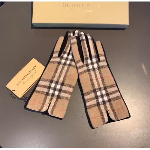 Replica Burberry Gloves #1379203 $36.00 USD for Wholesale