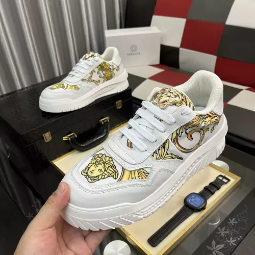 Versace Casual Shoes For Men #1381387