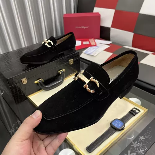 Salvatore Ferragamo Leather Shoes For Men #1381479