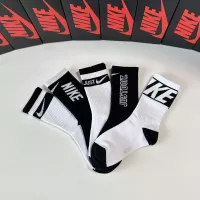$29.00 USD Nike Socks #1377792