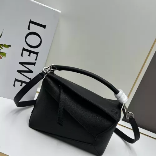 LOEWE AAA Quality Messenger Bags For Women #1385668