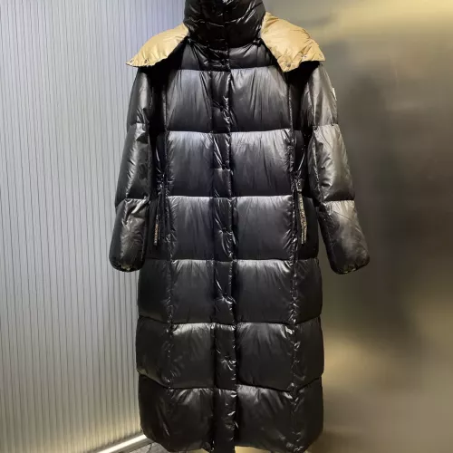 Moncler Down Feather Coat Long Sleeved For Women #1386955