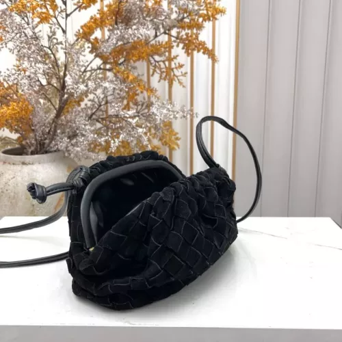 Replica Bottega Veneta BV AAA Quality Messenger Bags For Women #1388033 $100.00 USD for Wholesale