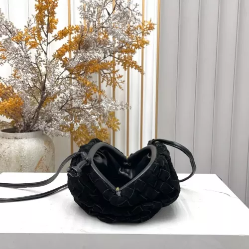 Replica Bottega Veneta BV AAA Quality Messenger Bags For Women #1388033 $100.00 USD for Wholesale