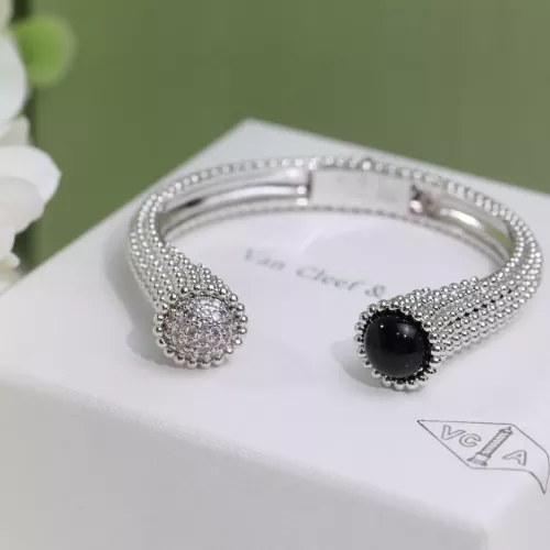 Van Cleef & Arpels Bracelets For Women #1390410