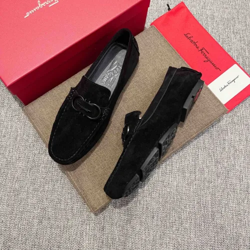 Salvatore Ferragamo Leather Shoes For Men #1391603