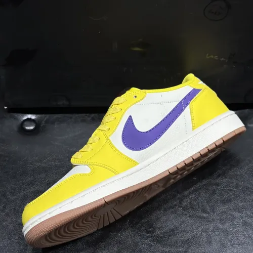 Replica Air Jordan 1 I For Women #1392341 $108.00 USD for Wholesale