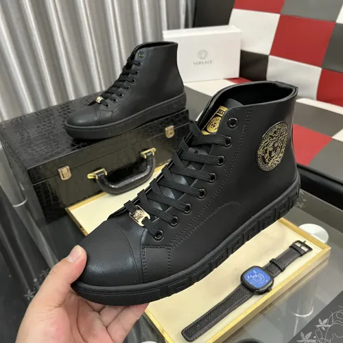 Versace High Tops Shoes For Men #1392489
