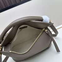 $145.00 USD LOEWE AAA Quality Messenger Bags For Women #1385717