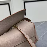 $122.00 USD LOEWE AAA Quality Messenger Bags For Women #1385718