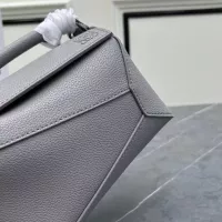 $122.00 USD LOEWE AAA Quality Messenger Bags For Women #1385737