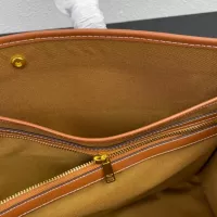 $96.00 USD Celine AAA Quality Handbags For Women #1386551