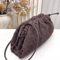 $112.00 USD Bottega Veneta BV AAA Quality Messenger Bags For Women #1388017