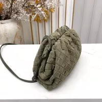 $100.00 USD Bottega Veneta BV AAA Quality Messenger Bags For Women #1388025