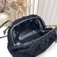 $112.00 USD Bottega Veneta BV AAA Quality Messenger Bags For Women #1388036