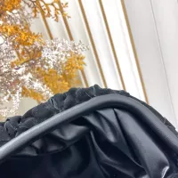 $112.00 USD Bottega Veneta BV AAA Quality Messenger Bags For Women #1388036