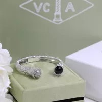 $39.00 USD Van Cleef & Arpels Bracelets For Women #1390410