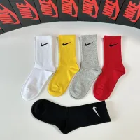 $29.00 USD Nike Socks #1391087