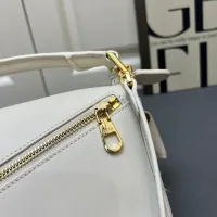 $108.00 USD LOEWE AAA Quality Messenger Bags For Women #1392164