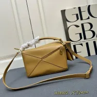 $108.00 USD LOEWE AAA Quality Messenger Bags For Women #1392166