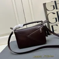 $108.00 USD LOEWE AAA Quality Messenger Bags For Women #1392169