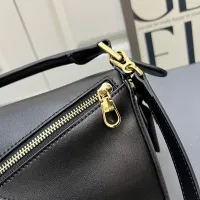 $108.00 USD LOEWE AAA Quality Messenger Bags For Women #1392170