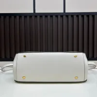 $112.00 USD Givenchy AAA Quality Handbags For Women #1392272