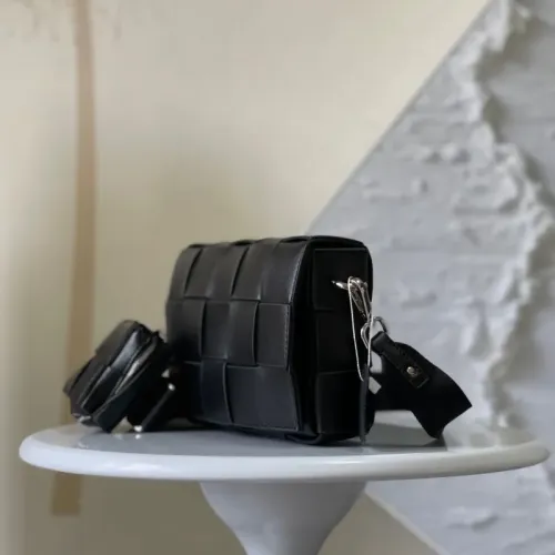 Replica Bottega Veneta BV AAA Quality Messenger Bags For Women #1393644 $102.00 USD for Wholesale