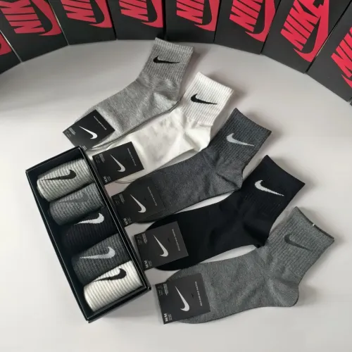 Replica Nike Socks #1396442 $27.00 USD for Wholesale