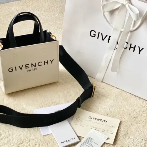 Givenchy AAA Quality Handbags For Women #1399000