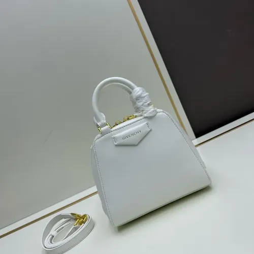 Givenchy AAA Quality Handbags For Women #1399517