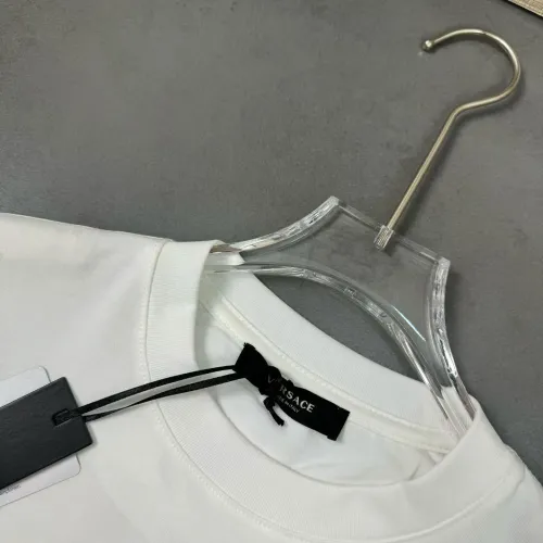 Replica Versace T-Shirts Short Sleeved For Unisex #1402227 $32.00 USD for Wholesale