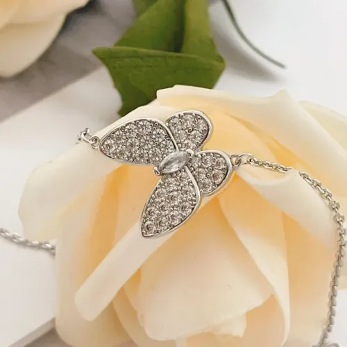 Replica Van Cleef & Arpels Bracelets For Women #1406608 $25.00 USD for Wholesale