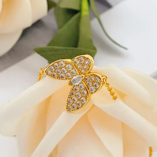 Replica Van Cleef & Arpels Bracelets For Women #1406610 $25.00 USD for Wholesale