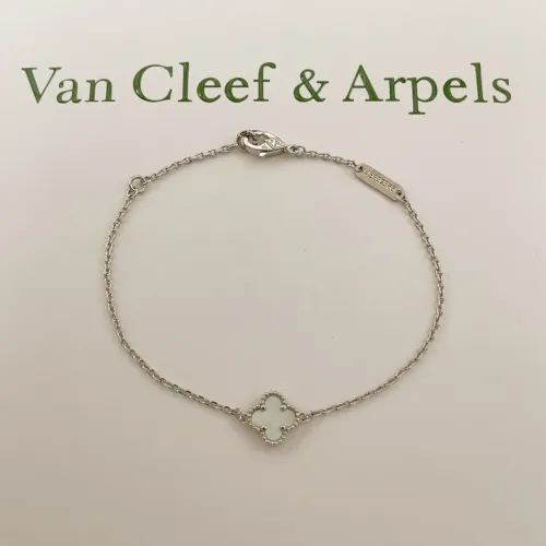 Van Cleef & Arpels Bracelets For Women #1406618