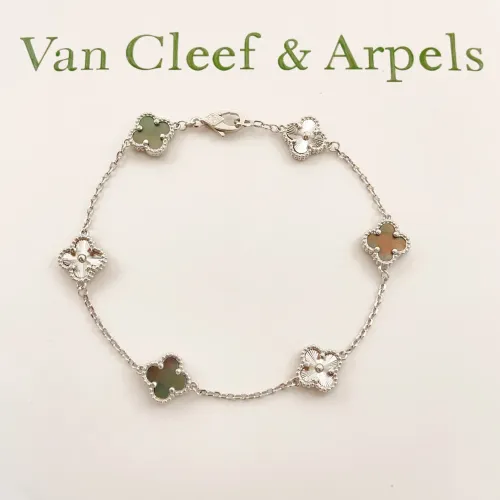 Van Cleef & Arpels Bracelets For Women #1406635