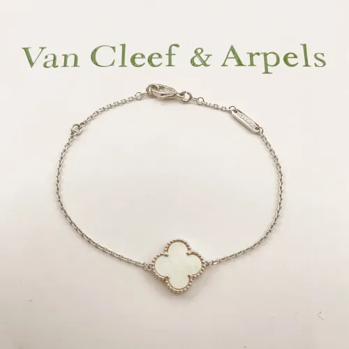 Van Cleef & Arpels Bracelets For Women #1406638