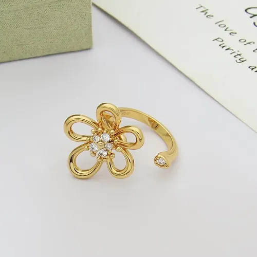 Van Cleef & Arpels Rings In Gold For Women #1406829