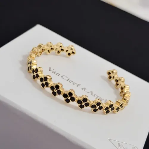 Van Cleef & Arpels Bracelets For Women #1407100