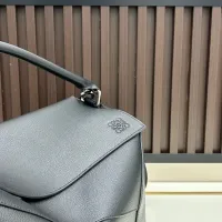 $240.00 USD LOEWE AAA Quality Messenger Bags For Women #1393628