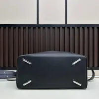 $240.00 USD LOEWE AAA Quality Messenger Bags For Women #1393628