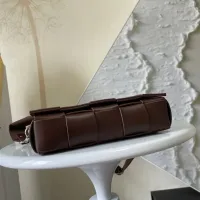 $102.00 USD Bottega Veneta BV AAA Quality Messenger Bags For Women #1393643